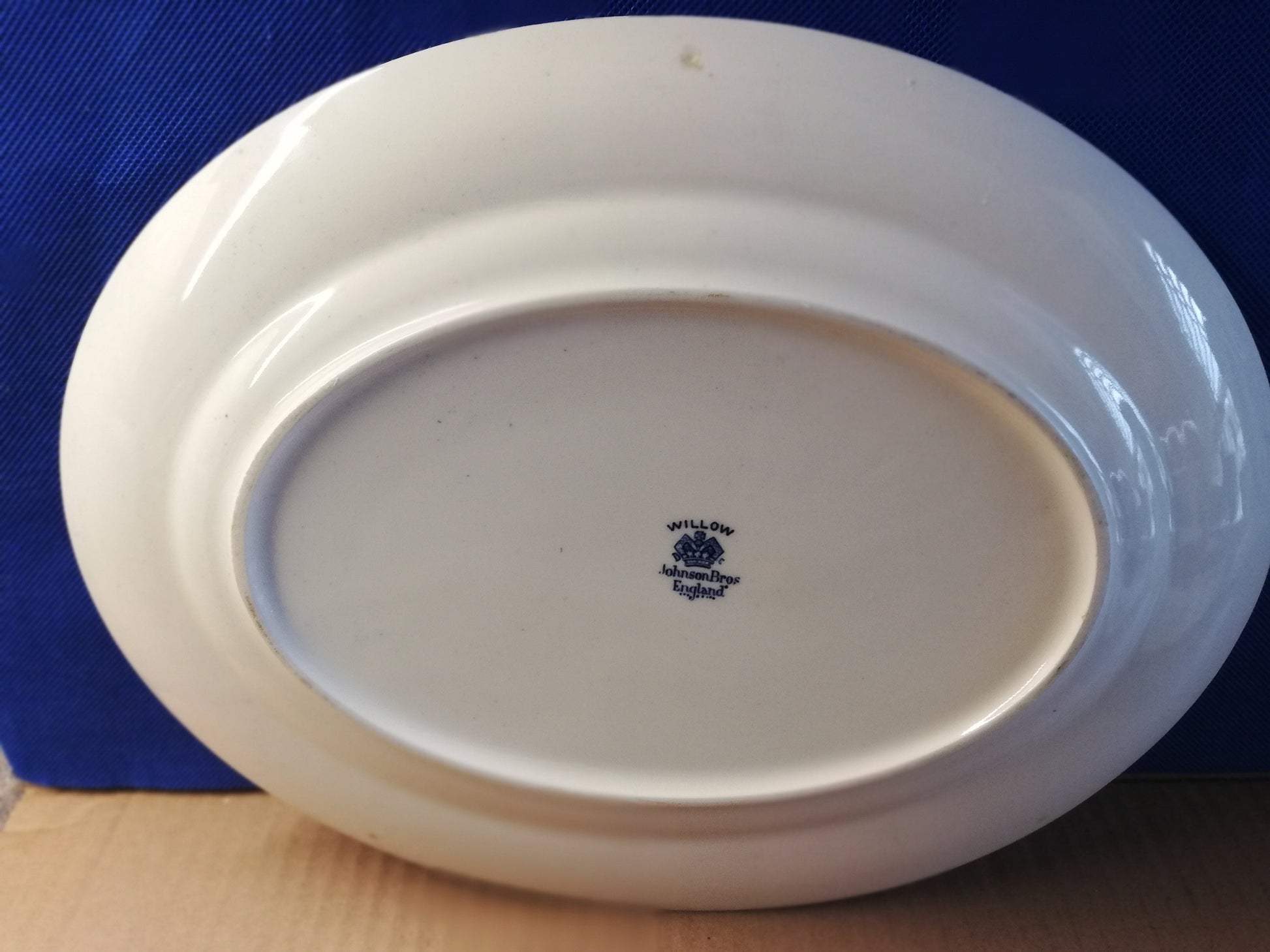 Alfred Meakin 'Leighton' oval plate 14 1/2" x 11 1/4"