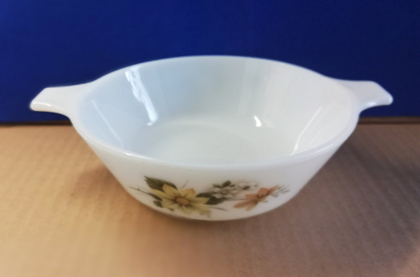 JAJ Pyrex casserole dish 5.75" diameter autumn glory design