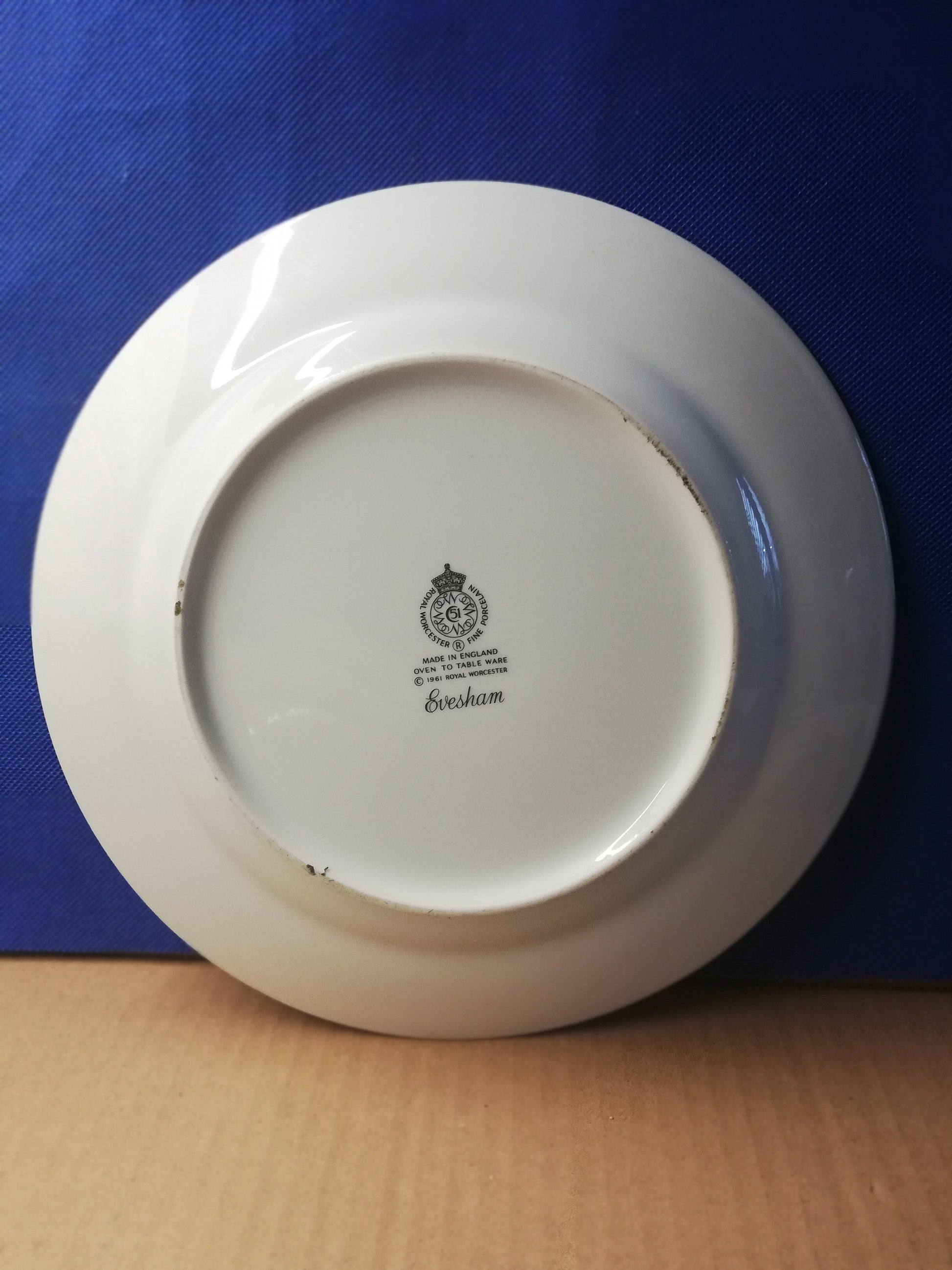 Royal worcester Evesham dinner / salad plate 9"