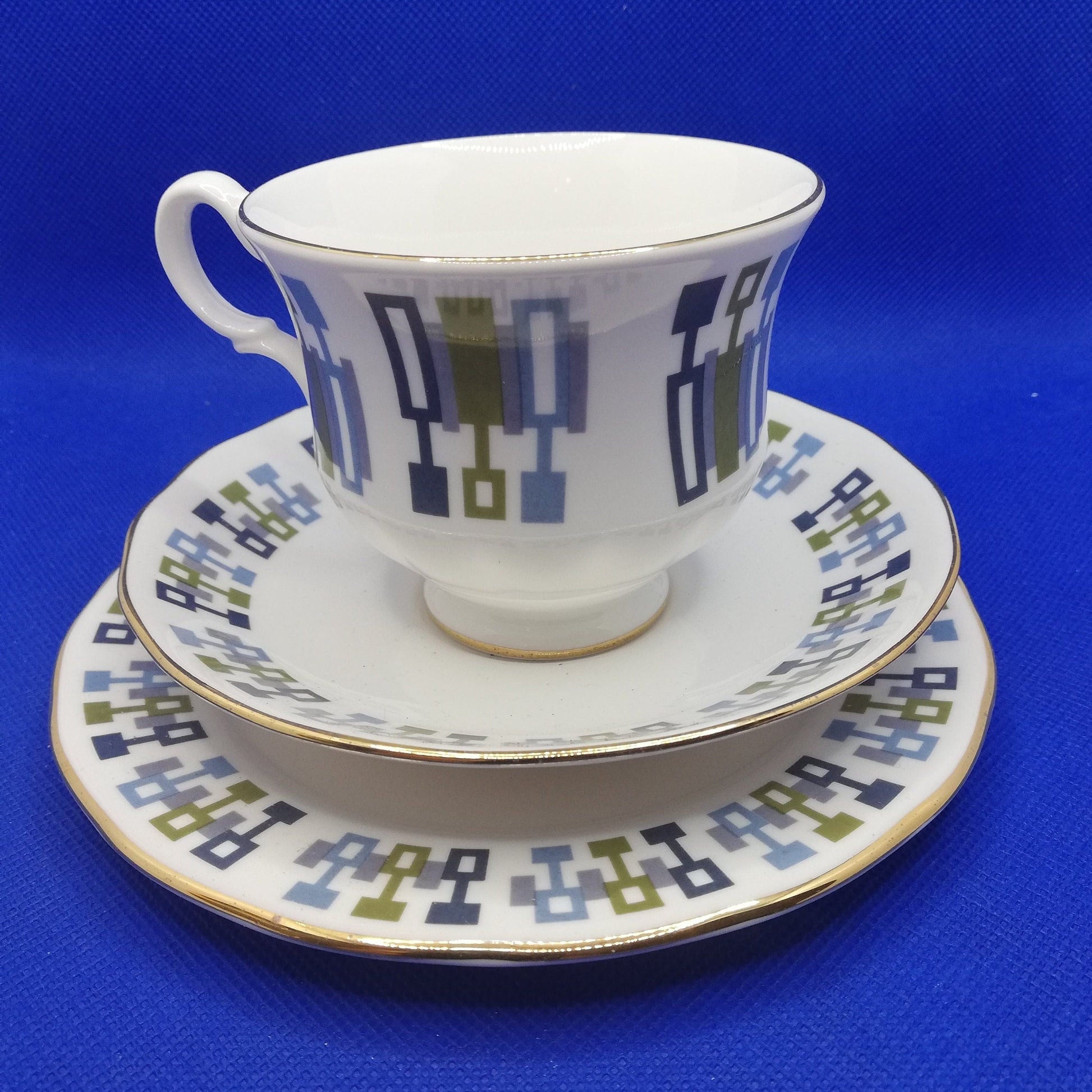 Royal Kent trio in lovely retro geometric design