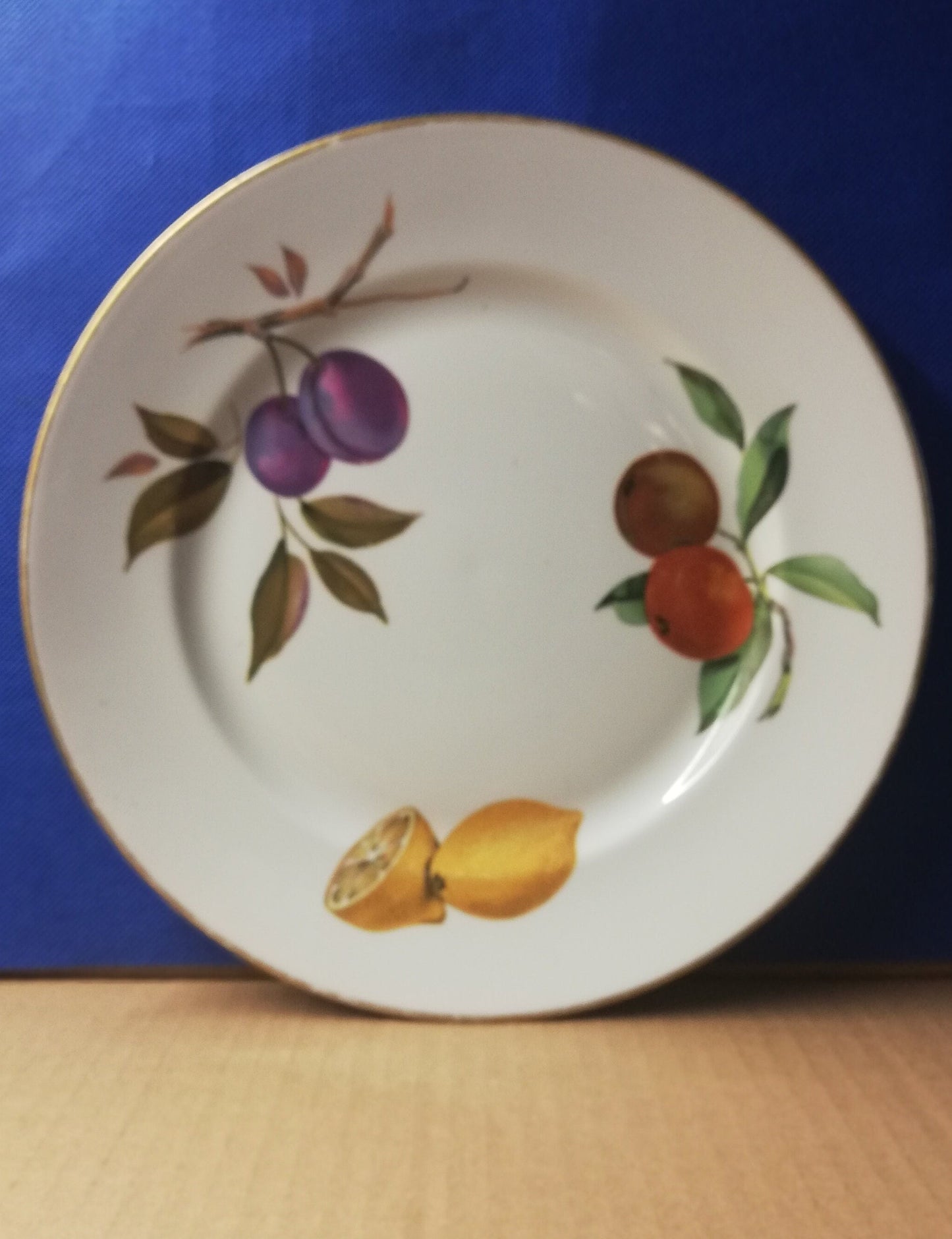 Royal worcester Evesham dinner / salad plate 9"