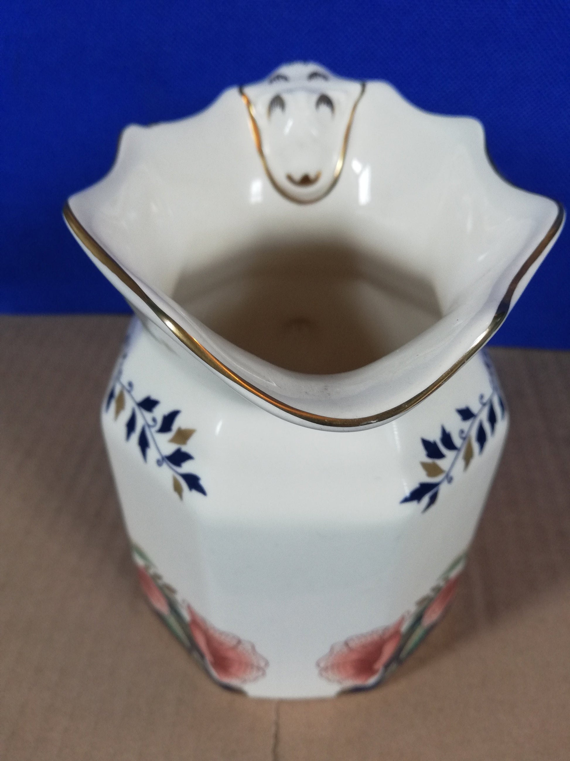 Mason's ironstone Kensington jug 5.75" tall x 4" base