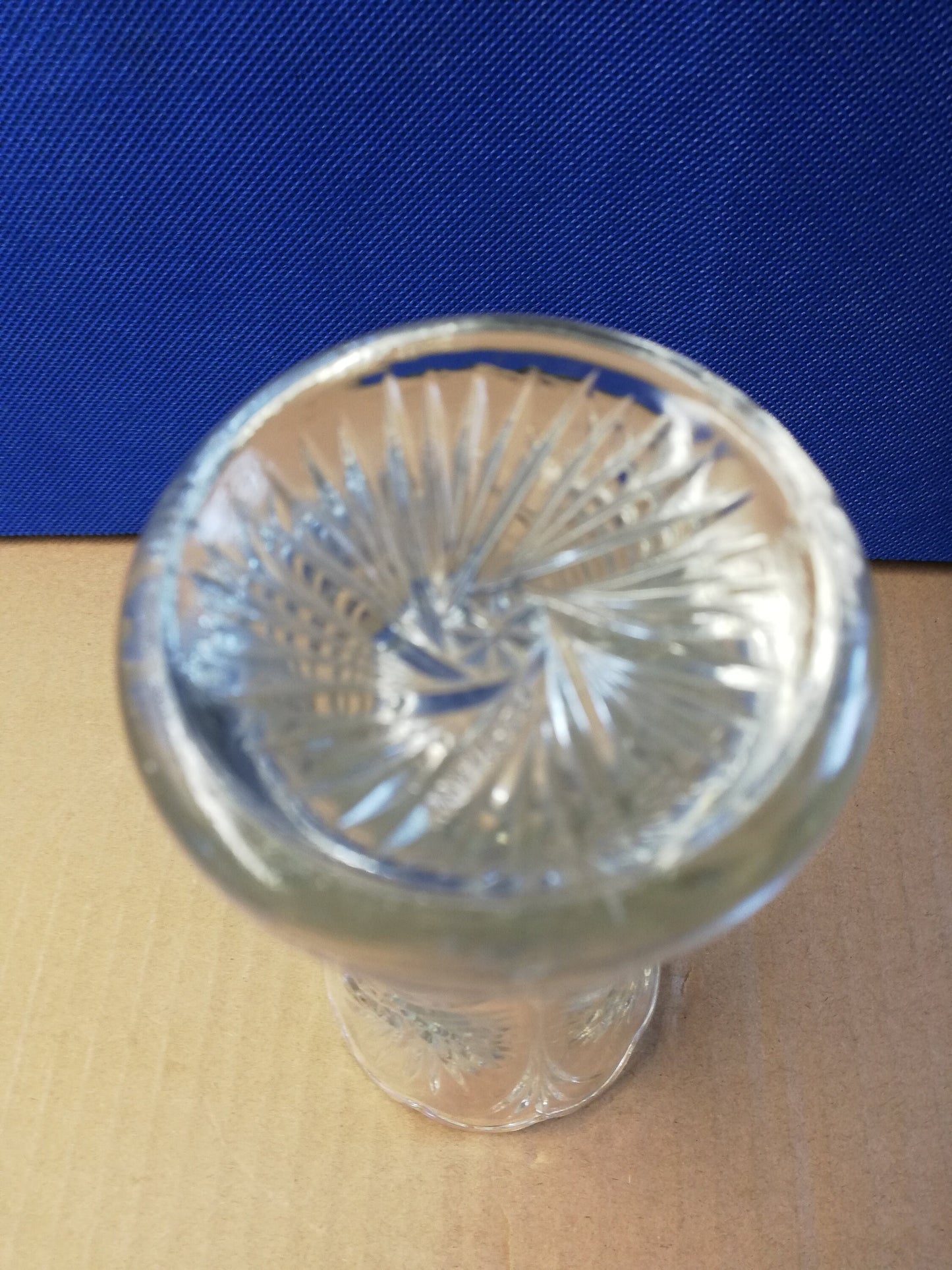 Glass vase with scalloped top 6" tall