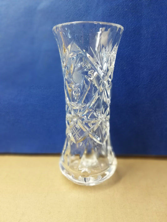 Glass vase with straight top 6" tall